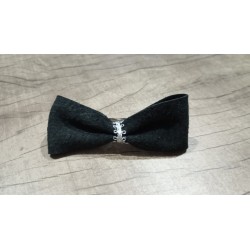 Broche para pelo de cuero negro en forma de moña
